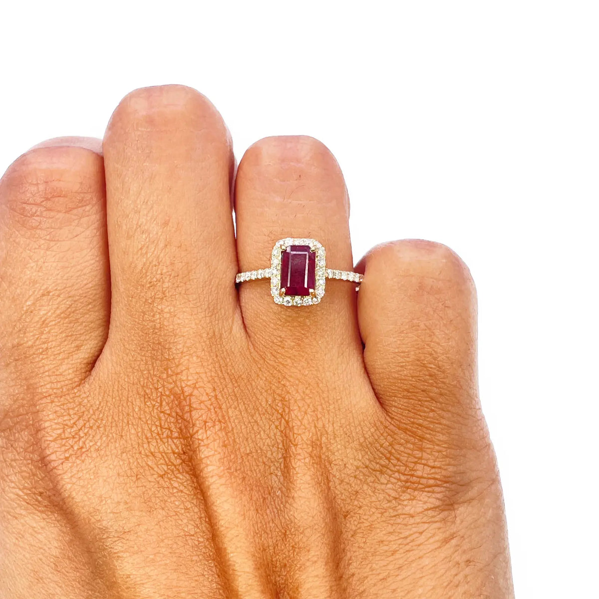 14ct Yellow Gold 4-Claw Natural Emerald Cut Ruby & Round Diamond Ring 1.44ct Diamond Ring