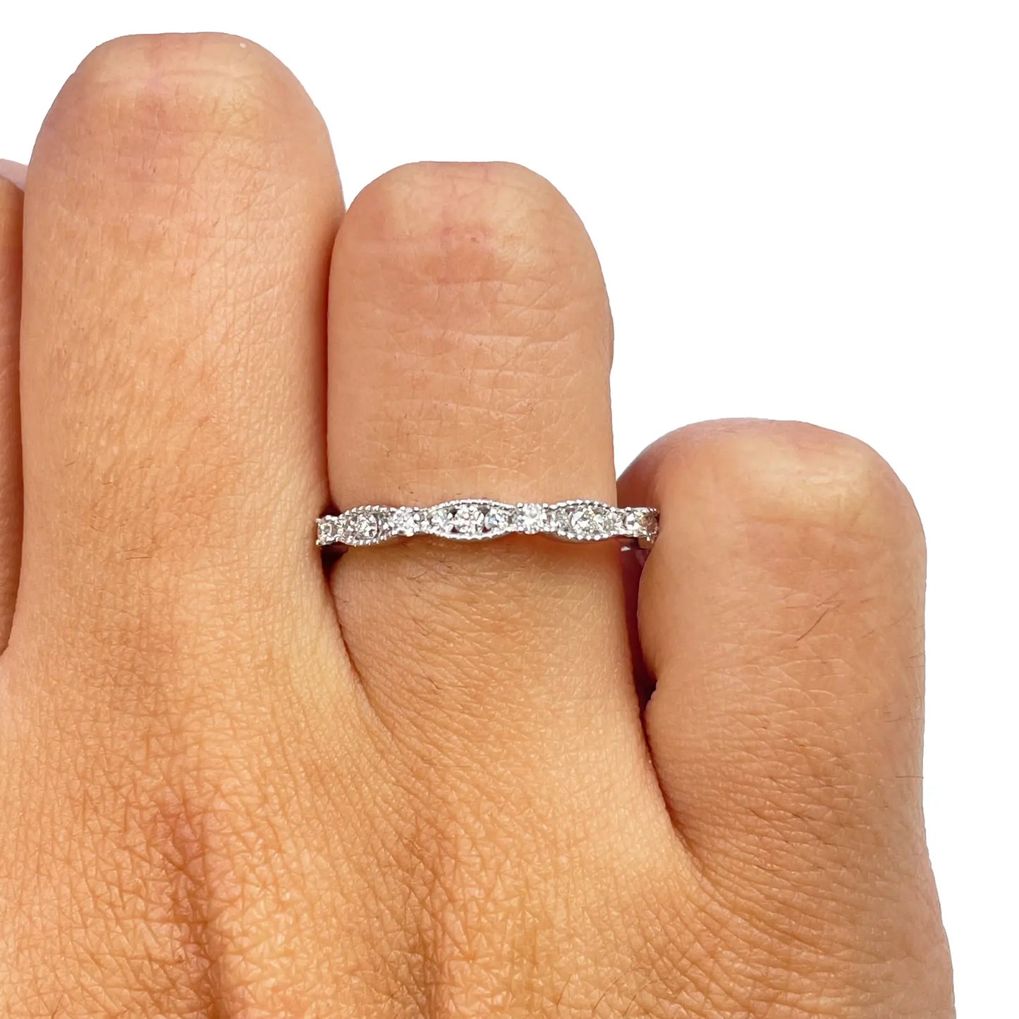 18ct White Gold Round Diamond Half Eternity Milgrain Band 0.25ct Diamond Ring