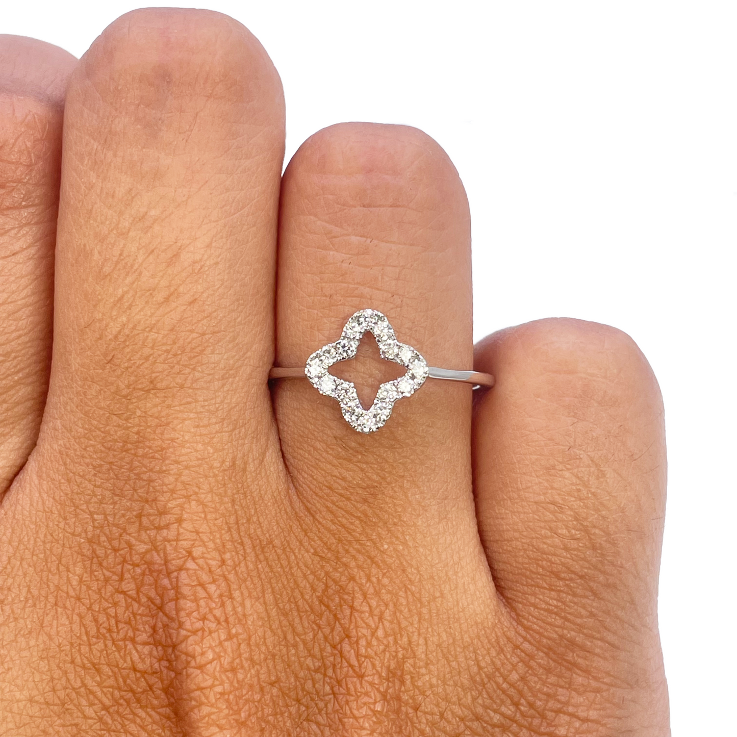 Bague trèfle/fleur en or blanc 18 carats avec diamants 0,19 carat
