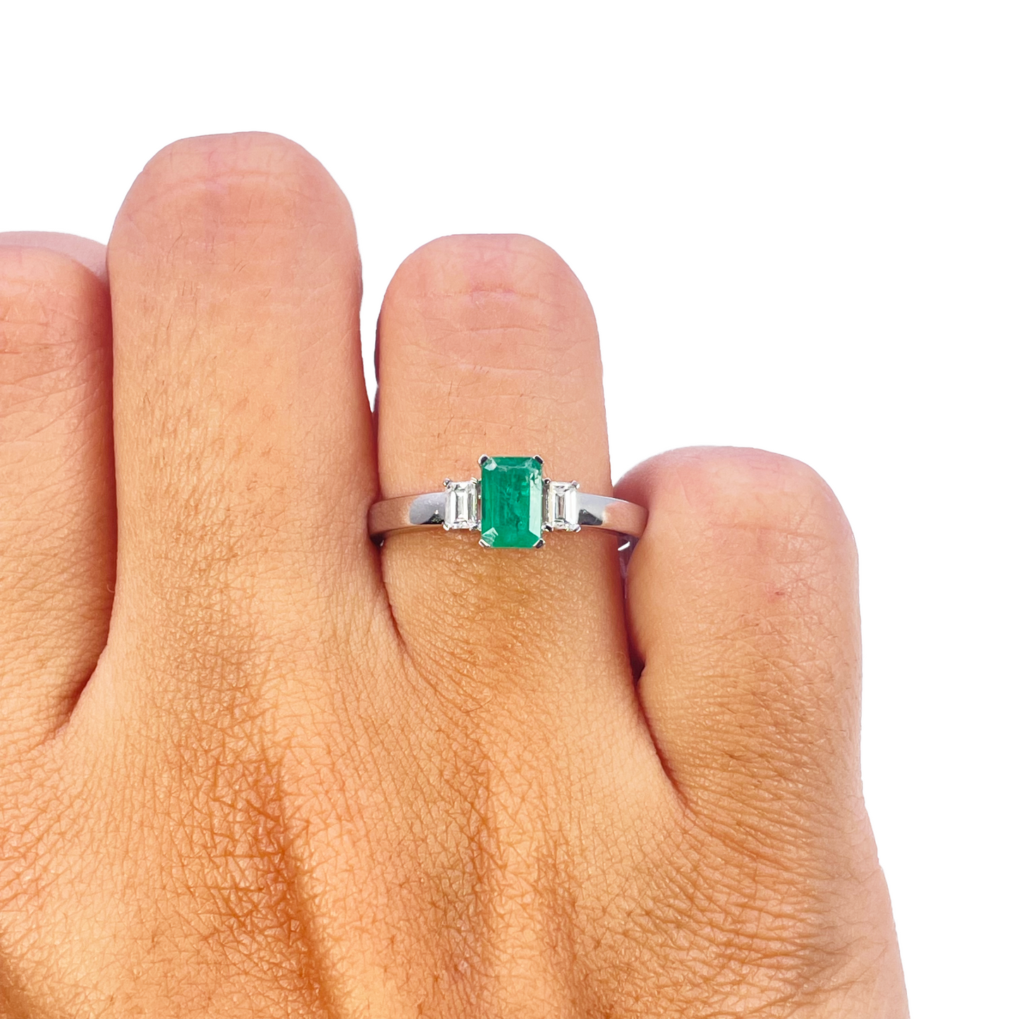 Bague en or 18 carats avec diamants et émeraudes, taille baguette et taille émeraude naturelle 0,75 carat