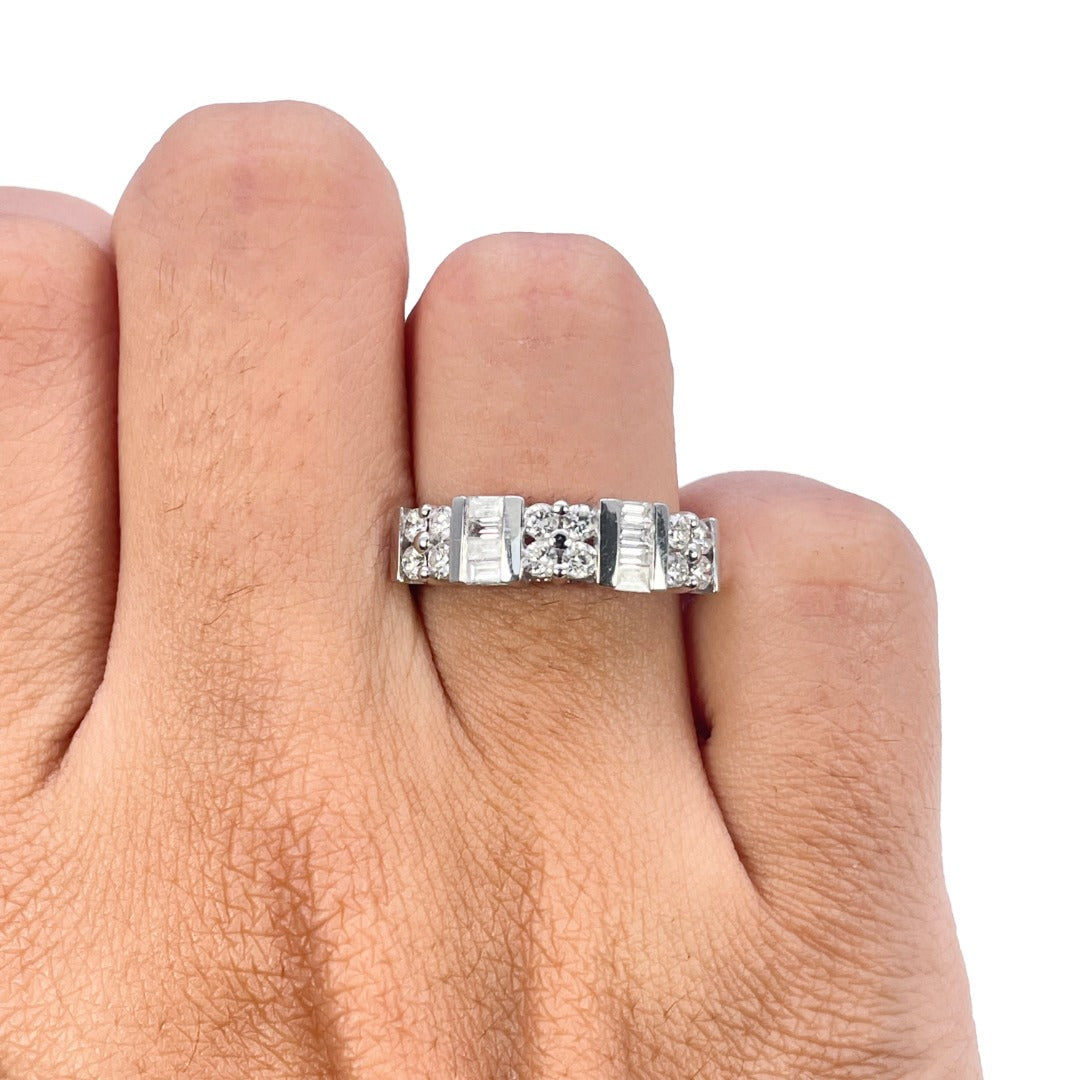 18ct White Gold Natural Round & Baguette Diamond Half Eternity Ring 0.60ct