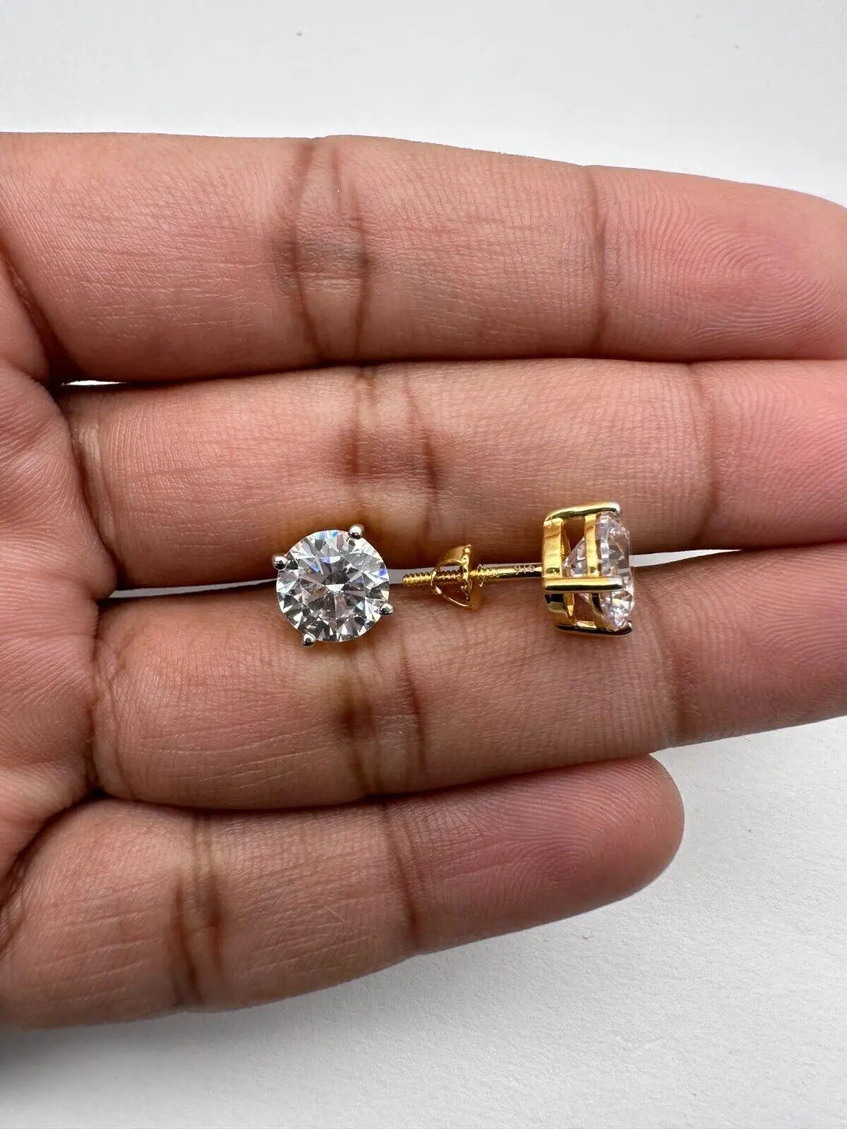 22ct Yellow Gold Round Style Cubic Zirconia Men's Stud Earrings, 3.81gm