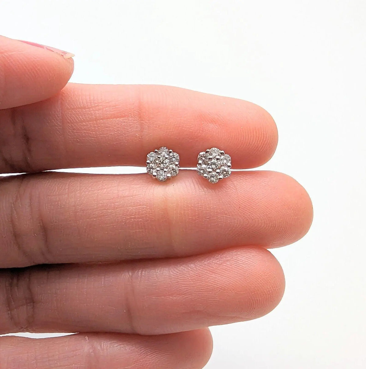 9ct White Gold Diamond Daisy Cluster Quarter Half Pair Stud Earrings 0.5cts