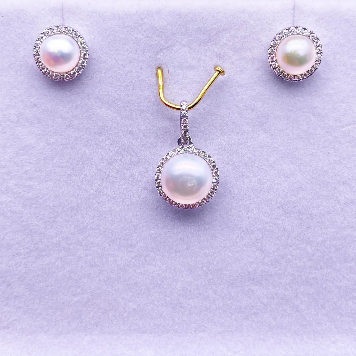 14ct White Gold Diamond Halo Pearl Stud Earrings & Pendant 2.04cts 