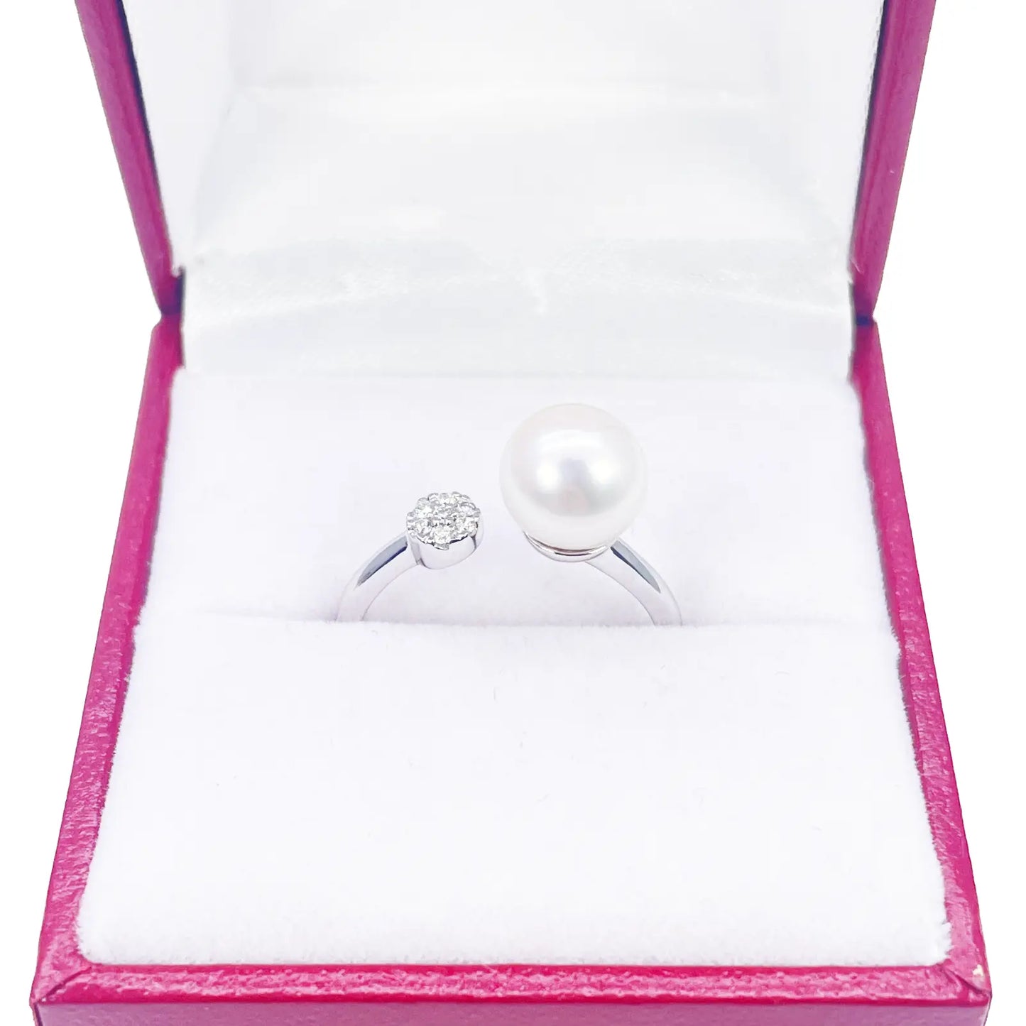 18ct Gold Freshwater Pearl Diamond Ring Natural Round 0.05ct  Diamond Ring