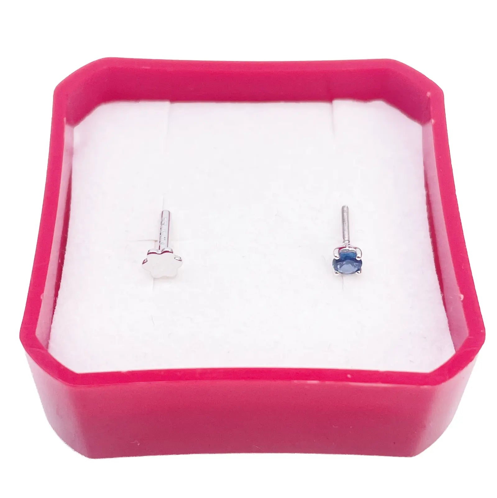 18ct Gold Natural Round Sapphire 4-Claw Nose Stud Pin 0.10ct 2.8mm Width 