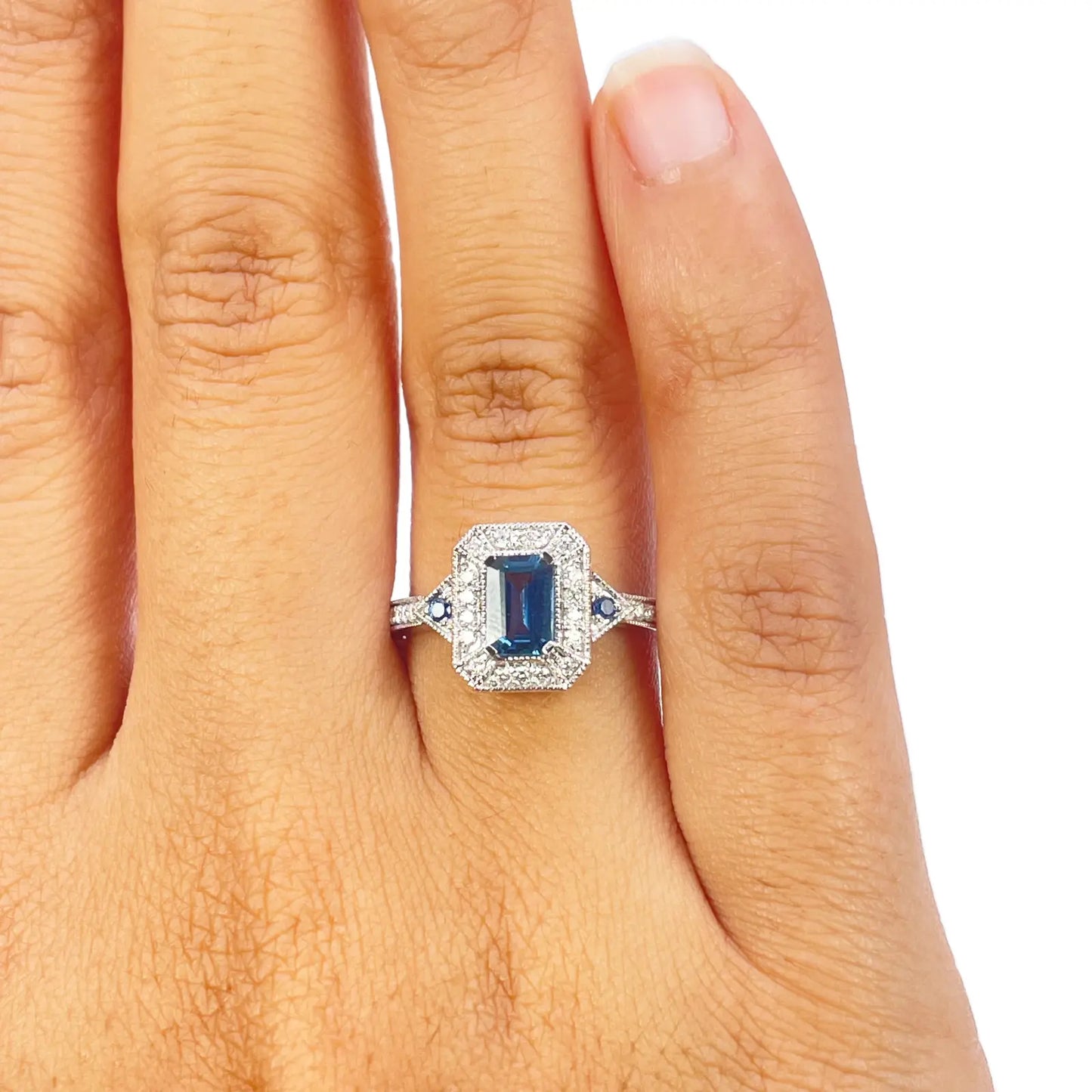 18ct Gold Natural Sapphire Diamond Halo Ring Round & Emerald Cut 0.95ct  Diamond Ring