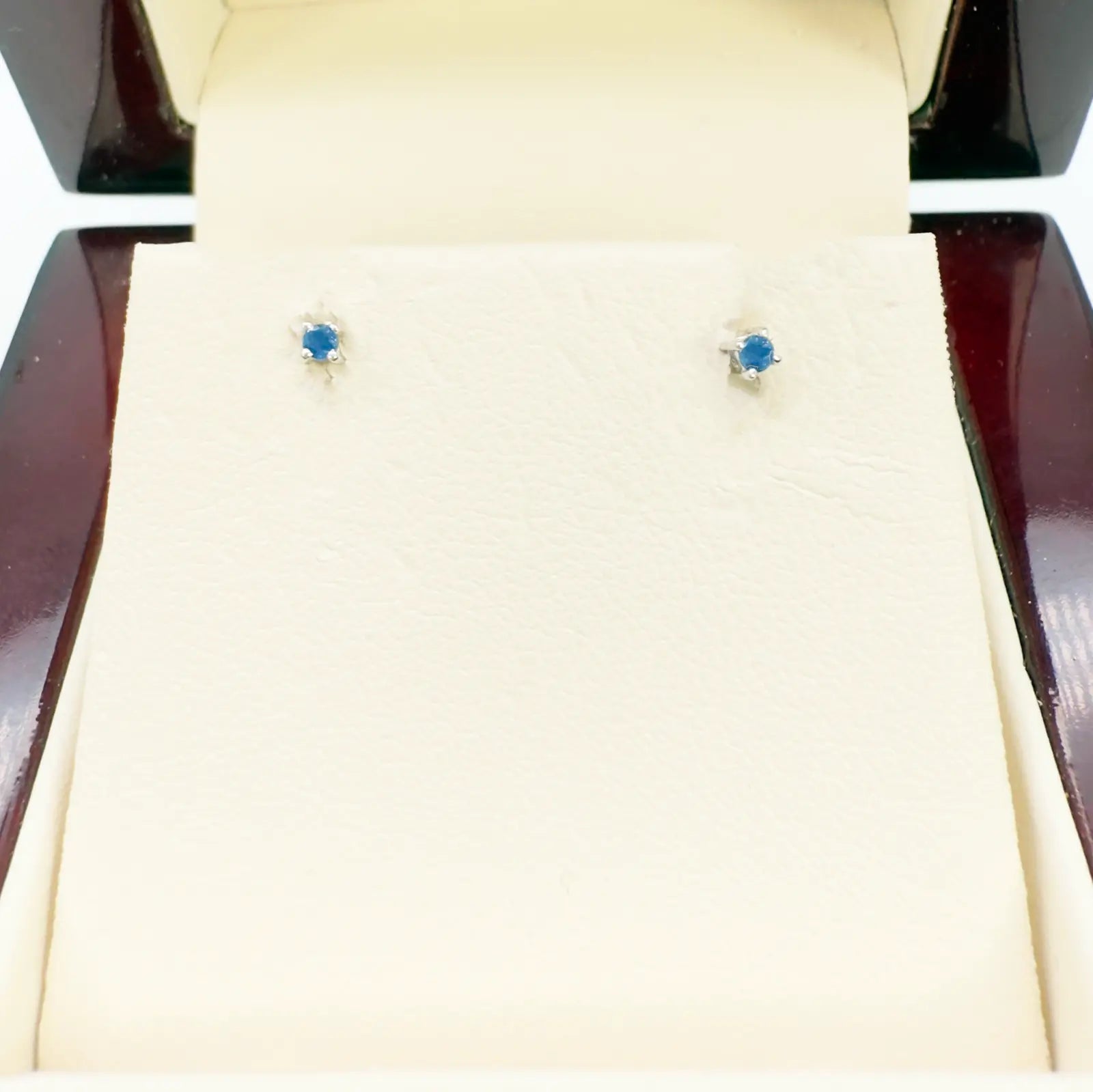 18ct White Gold Natural Round Sapphire Kids Children's Stud Earrings 0.04ct 