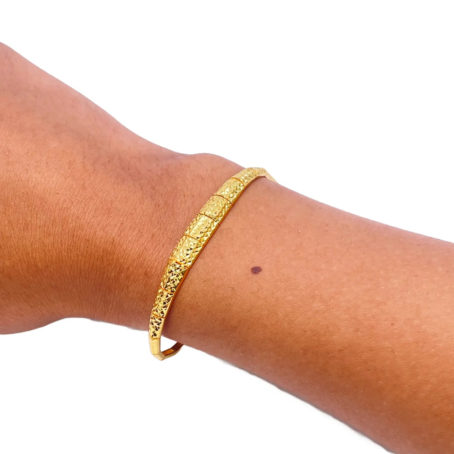 22ct Gold Bracelet Diamond Cut Shimmer Textured 6.7 Inches 
