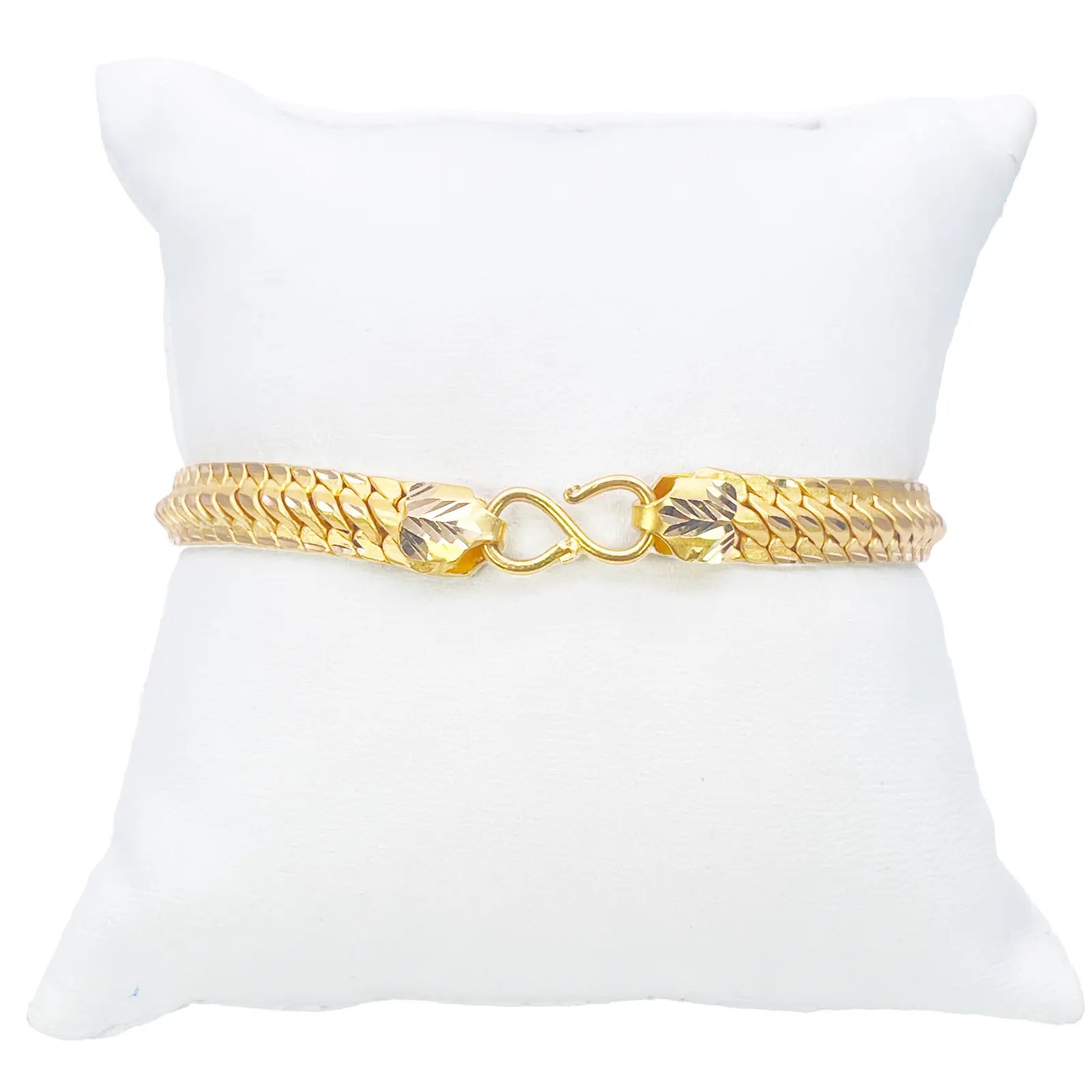 22ct Gold Cowboy Gents Lightweight Diamond Cut Bracelet 8 Inches 7.4mm Width 
