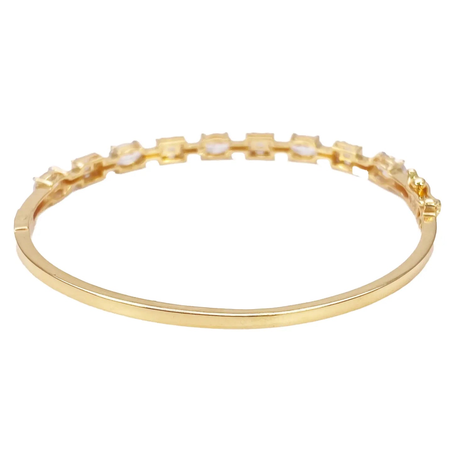 22ct Yellow Gold Ladies Beautiful Sparkly Cubic Zirconia Oval Bangle Bracelet Diameter 2.2inch 
