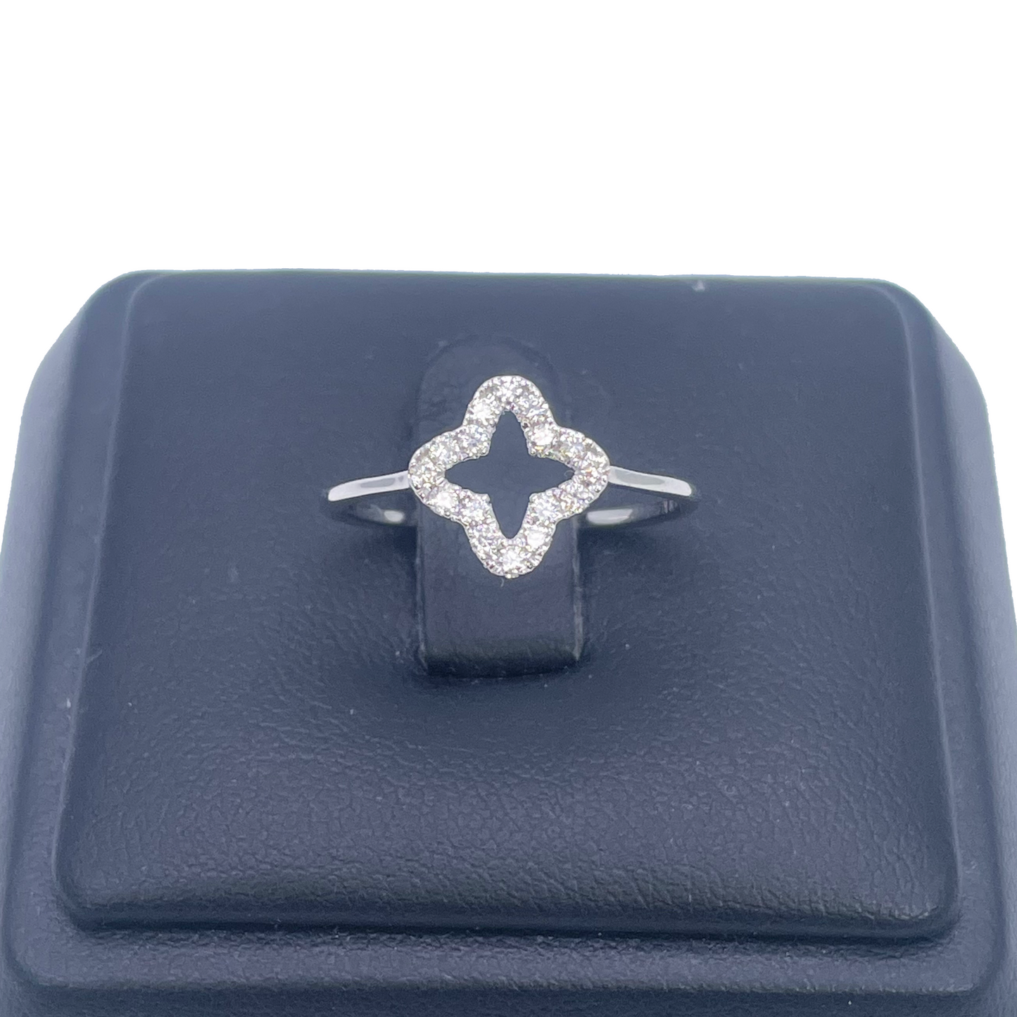 Bague trèfle/fleur en or blanc 18 carats avec diamants 0,19 carat