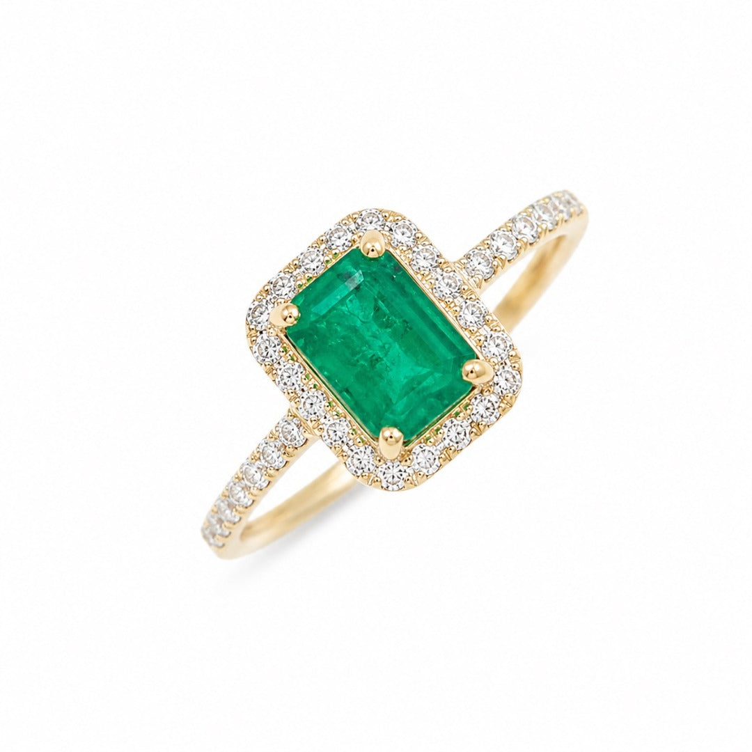 Bague 14 carats en or jaune, émeraude naturelle 4 griffes et diamants ronds 1,22 carat