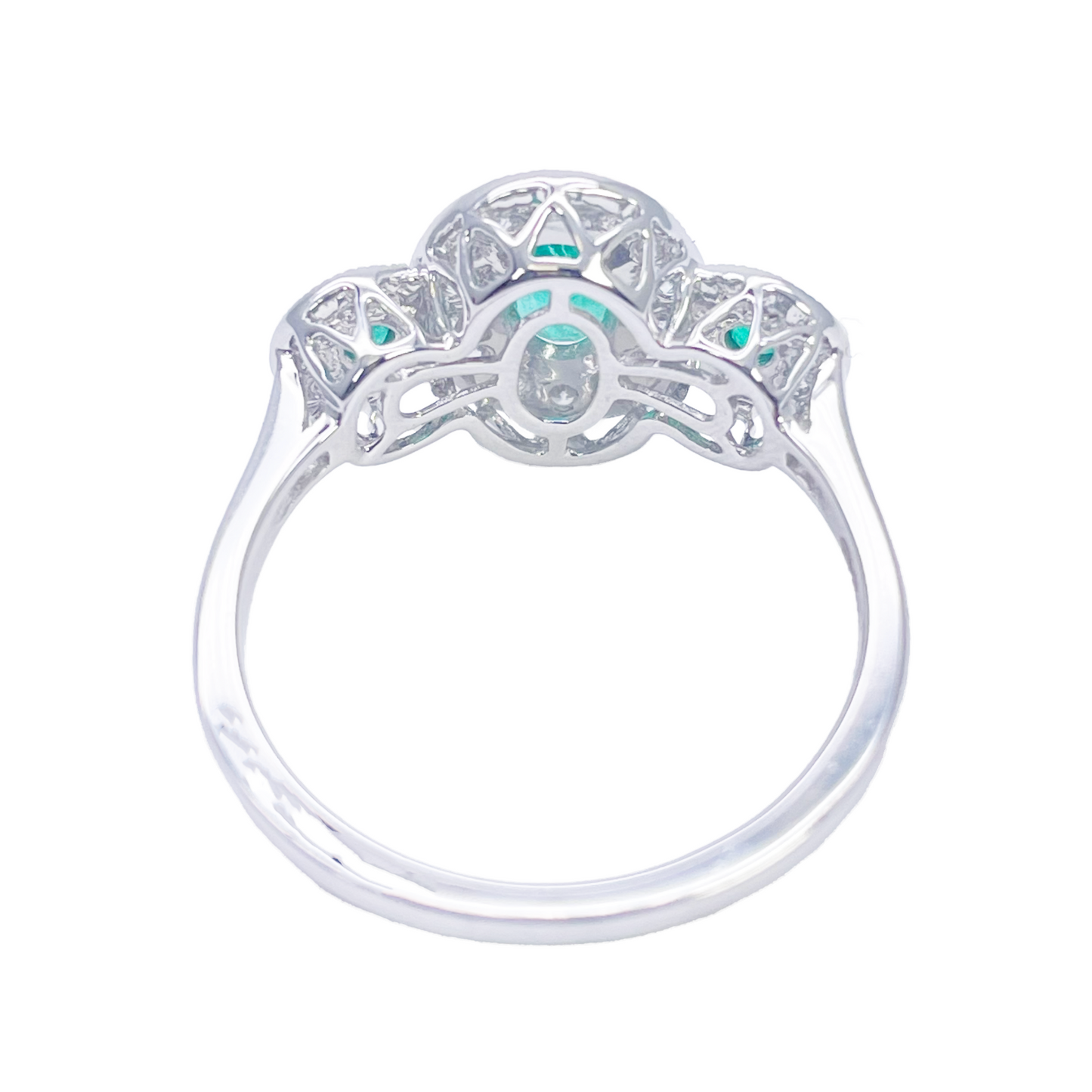 Bague en or 18 carats avec émeraude naturelle et diamants taille ronde et ovale 0,80 ct