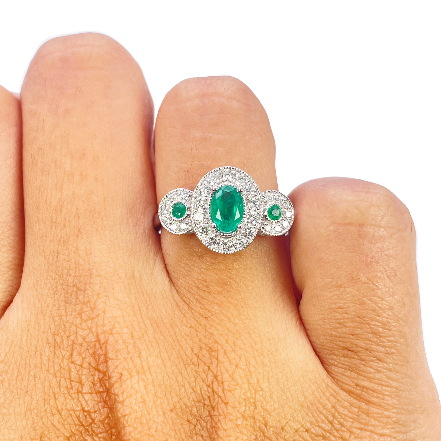 Bague en or 18 carats avec émeraude naturelle et diamants taille ronde et ovale 0,80 ct