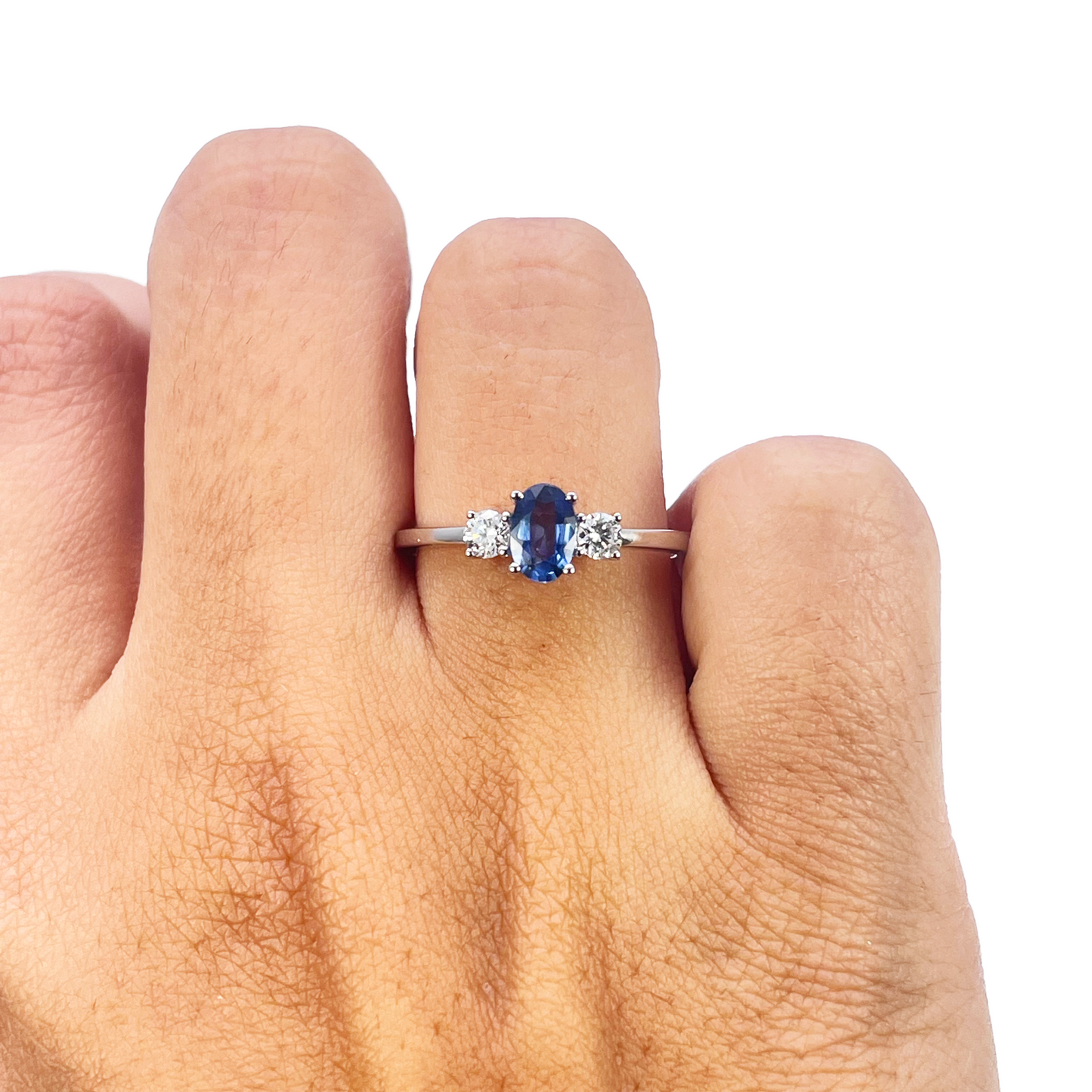 Bague trilogie en or 18 carats avec saphir naturel et diamants, taille ronde et ovale 0,65 ct
