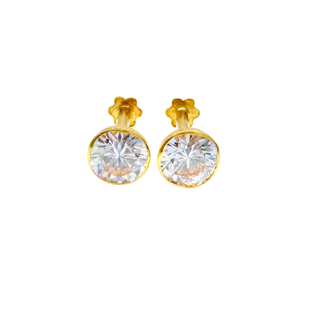 Boucles d'oreilles clous pour enfants en or jaune 22 carats serti clos rond 2,5-4,5 mm