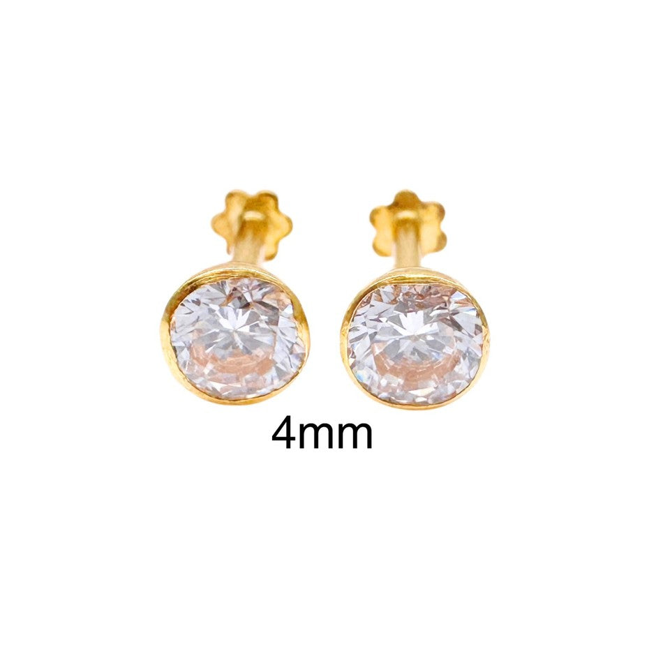 Boucles d'oreilles clous pour enfants en or jaune 22 carats serti clos rond 2,5-4,5 mm