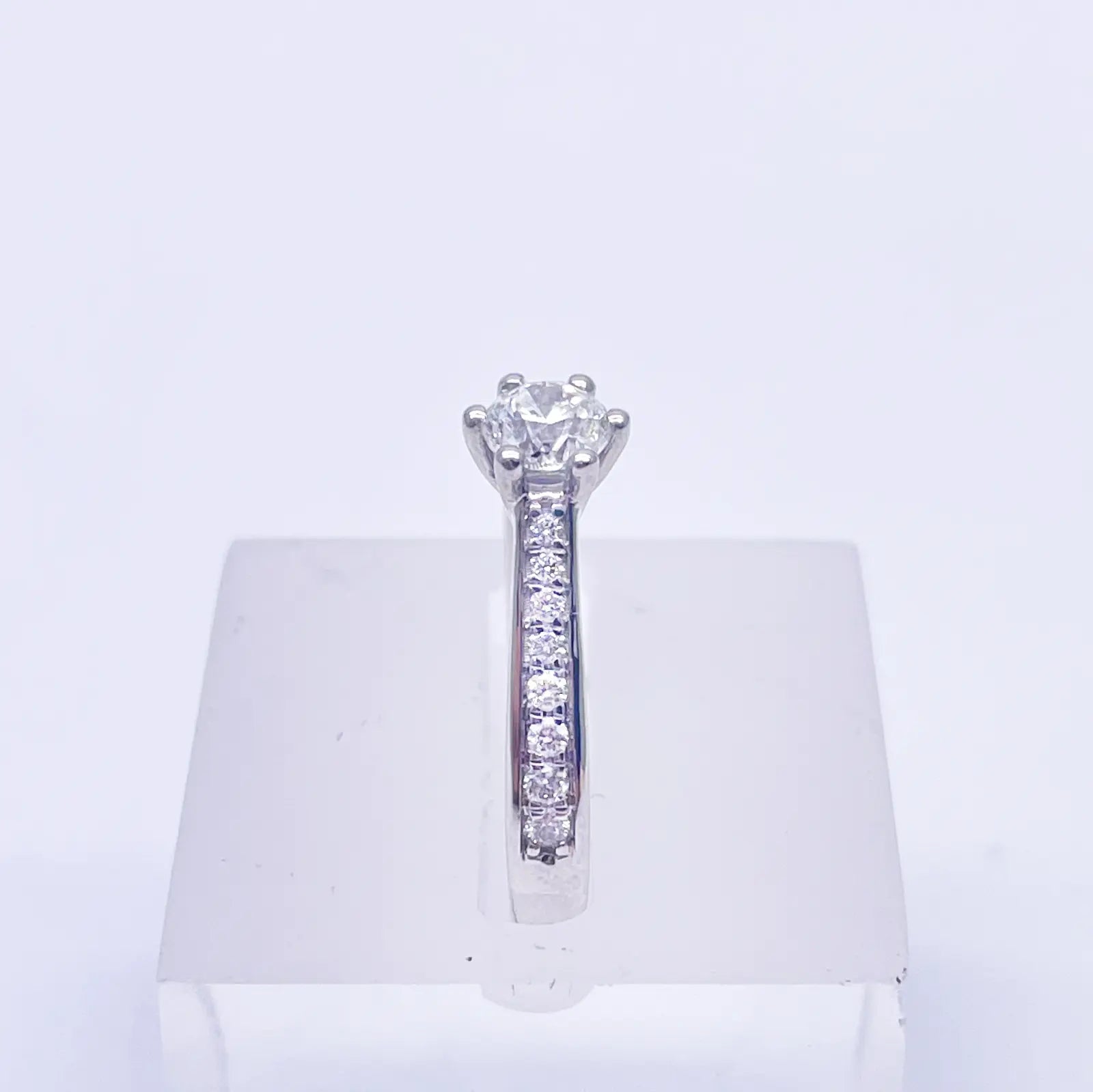 18ct White Gold 6-Claw Solitaire Natural Diamond  Engagement Ring 0.70ct 