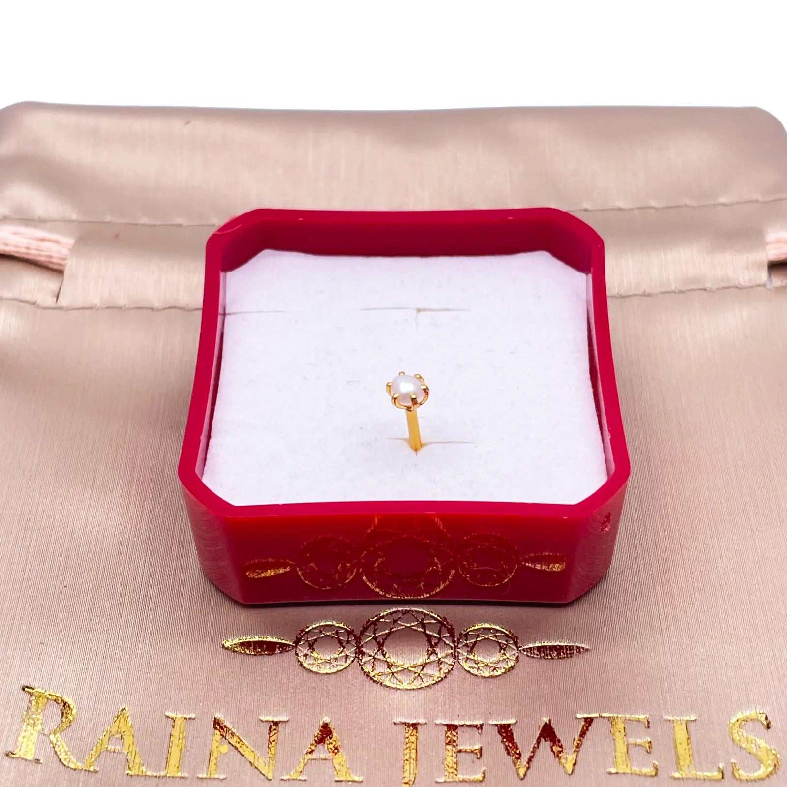 22ct Yellow Gold Freshwater Pearl Claw Single Nose Stud 3.9mm 